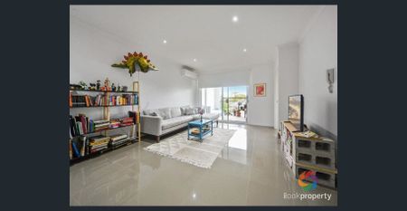 Modern and Spacious 2 bedroom Unit - Photo 5