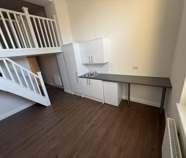 Studio to rent - Photo 2