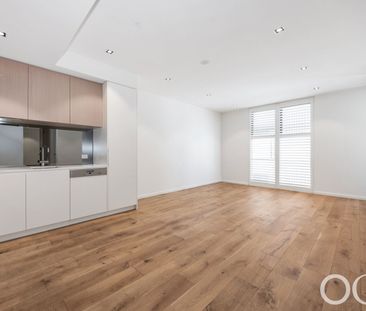 Open the Door to Stylish, Sustainable Living in Unley - Photo 6