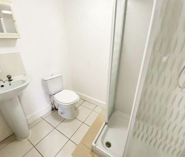 West Hill Road, Bournemouth - Photo 1