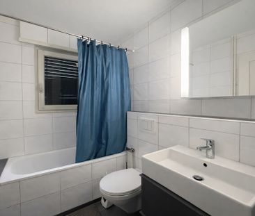 ImmoWyss – Grosszügige 2-Zimmerwohnung im Hochparterre in Hünibach - Photo 3