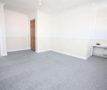 The Finches, Weymouth, DT3 - Photo 1