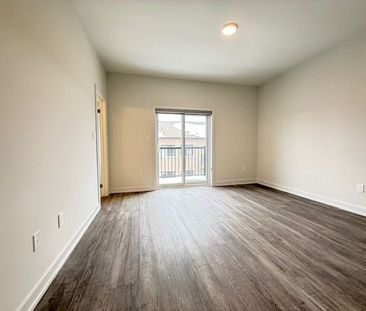 For Lease - 18 Agnes Lane, Richmond Hill, Ontario - Photo 2