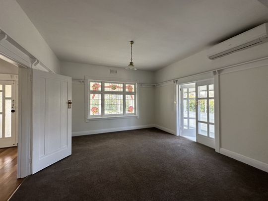 It's easy, Living Here - Photo 1