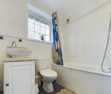 4 bedroom apartment to rent - Photo 1