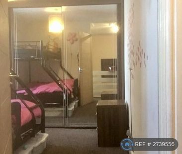 4 bedroom terraced house to rent - Photo 4