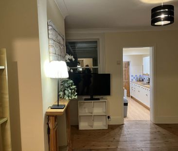 Room 3, 30 Springfield Road, Guildford, Surrey GU1 4DP - Photo 3