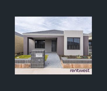 NEAT EASY CARE WITH REAR LANEWAY GARAGE - Photo 6
