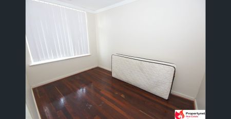 Spacious Family Home in a Convenient Gosnells Location - Photo 3