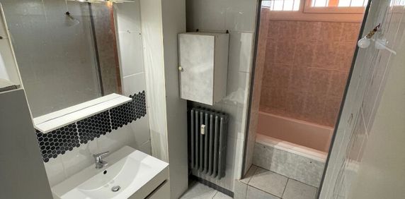 Location Appartement 3 pièces 58m² - Photo 2