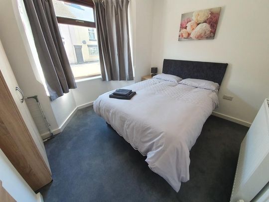 1 bedroom in a house share to rent - Photo 1