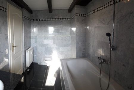 sonnige Maisonette – 2- Raumwohnung im Dachgeschoss mit Fahrstuhl ! - Photo 2