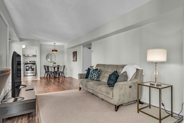 200 Bay Street - Photo 1