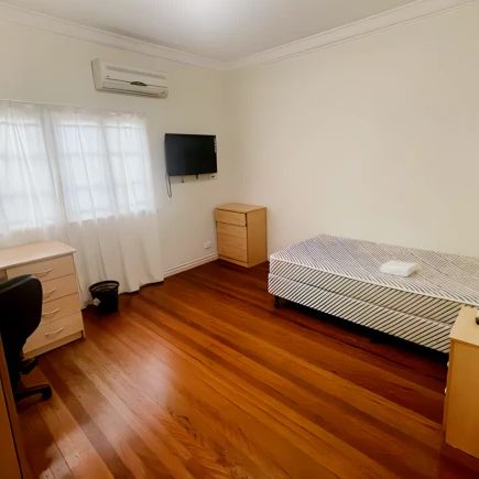 74 Dell Rd, Brisbane - Photo 1