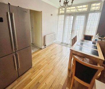 4 bedroom semi-detached house to rent - Photo 1