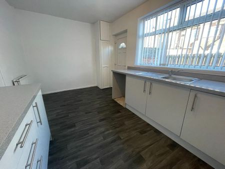 2 bedroom terraced house to rent - Photo 5