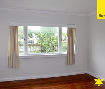Discover your new home in the heart of Mount Roskill, Auckland! - Photo 6