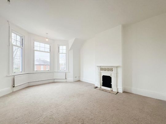 4 bedroom semi-detached house to rent - Photo 1