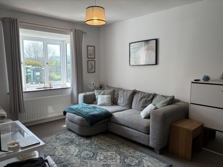 2 bedroom end of terrace house to rent - Photo 3