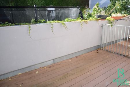 Mitten im 5.! Westterrasse – Top renovierte, große, sonnige Wohnung – Ruhelage - Foto 2