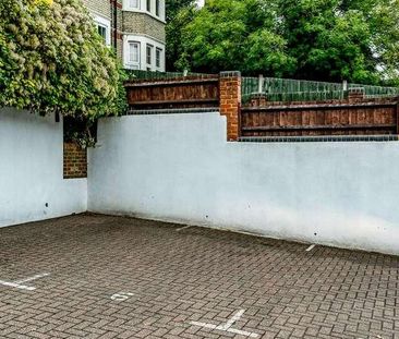 London Court, London Road, High Wycombe, HP11 - Photo 2