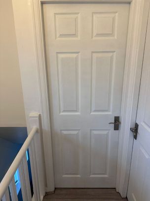 Room in a Shared House, Amberton Creaent, LS8 - Photo 1