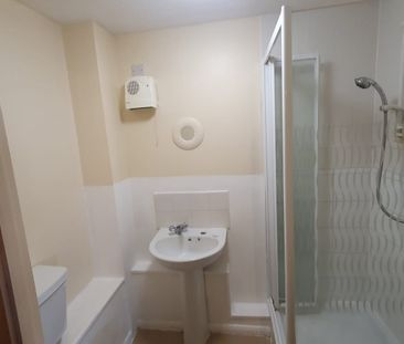 2 Bed Flat, Brook Court, NG7 - Photo 1