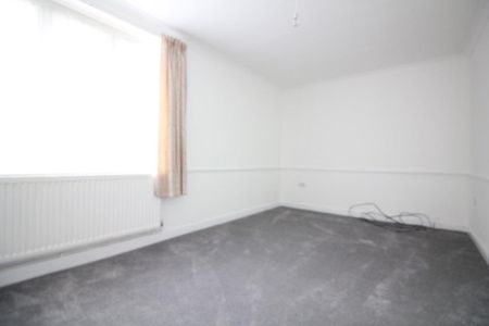 Dorset Waye, Hounslow - Photo 4