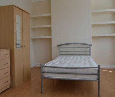 Mackintosh Place, Roath, Cardiff - Photo 4