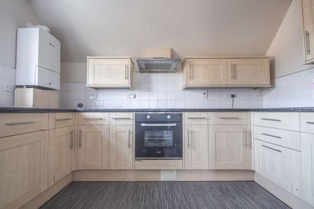 2 bedroom flat to rent - Photo 5