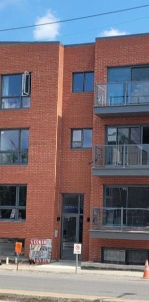 Luxueux condo neuf et moderne 4 1/2 Métro PIE-IX Montréal Hochelaga-Maisonneuve à louer - appartement / logement - Photo 1