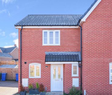 2 bedroom semi-detached house to rent - Photo 2