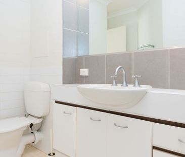 South Perth - Photo 1