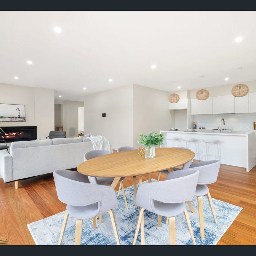 Stylish, Sustainable Coastal Living - Photo 1