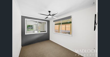 TIDY 3 BEDROOM FAMILY HOME - Photo 4