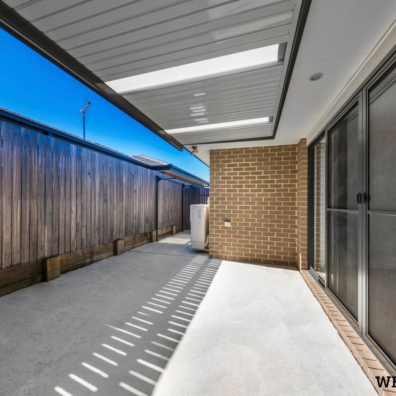 32 Rochelle Street, Moncrieff ACT 2914 - Townhouse For Rent | Domain - Photo 1