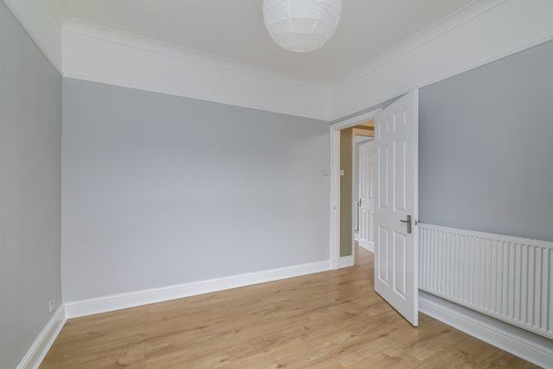 2 Bed Terraced House, Melford Road, E11 - Photo 1