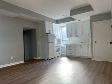 For Lease - 9 Wellington Street Unit# A, Aurora, Ontario - Photo 2