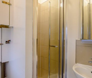 Studio Flat, Central Park Road, E6 - Photo 1