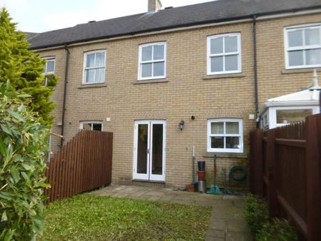 3 bedroom terraced house to rent - Photo 2