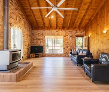 106 OLD MAIN ROAD, Anna Bay NSW 2316 - House For Rent | Domain - Photo 2