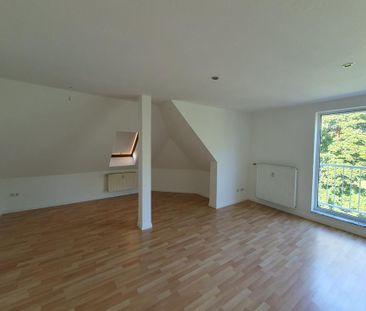 2-Raum Wohnung im Dachgeschoss mit Blick über Feld und Wald im OT H... - Foto 6