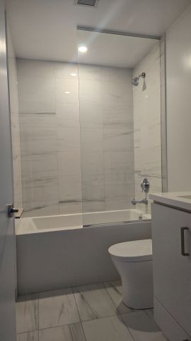 For Lease - 10 Honeycrisp Crescent Unit# 603, Vaughan, Ontario - Photo 5