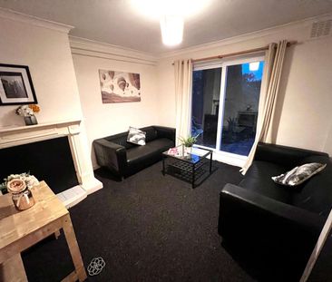 Cromwell Road Room 4 - Photo 1