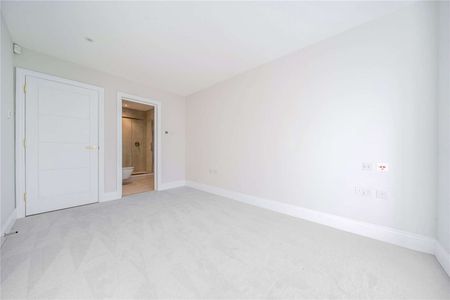 An exclusive contemporary apartment in an ideal Sevenoaks location. - Photo 4