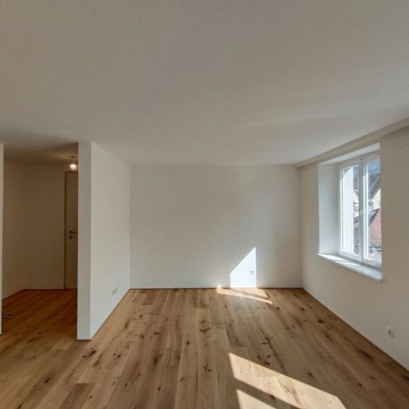 Stilvolle - 2-Zimmerwohnung komplett saniert! - Photo 1