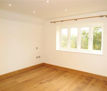 3 bedroom detached house to rent - Photo 3