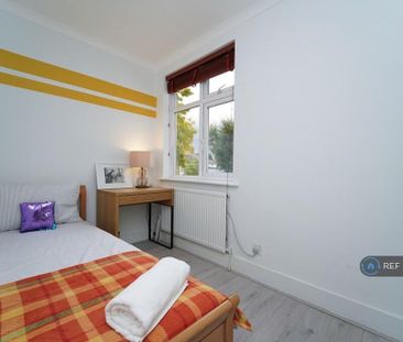 Brampton Gardens, Walton-On-Thames, Hersham - Photo 6