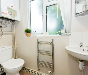 5 bedroom detached house to rent - Photo 5