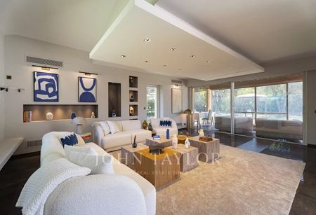 Maison à louer Mougins, Cote d'Azur, France8 500 EUR / Mois - Photo 5